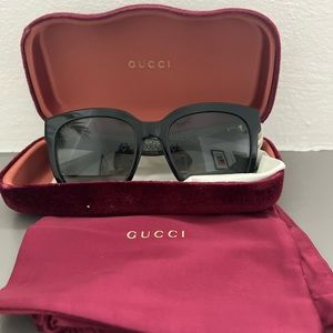 Black Gucci Sunglasses